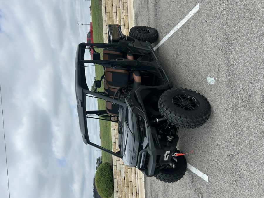 2026 Can-Am Defender MAX Lone Star HD11