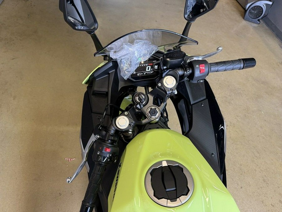 2026 Kawasaki Ninja 500 ABS Metallic Yellowish Green/Ebony