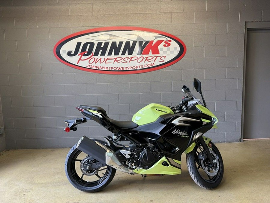 2026 Kawasaki Ninja 500 ABS Metallic Yellowish Green/Ebony
