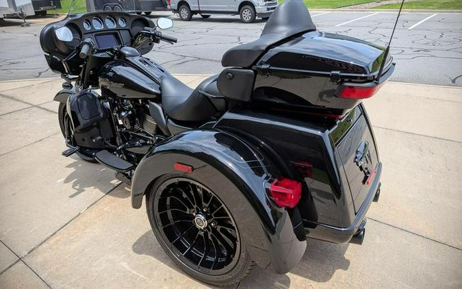2025 Harley-Davidson® FLHTCUTG - Tri Glide® Ultra