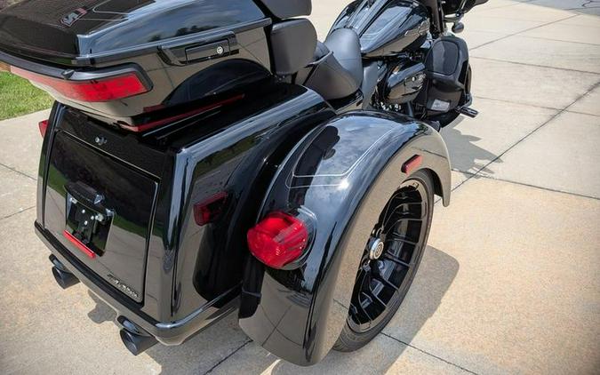 2025 Harley-Davidson® FLHTCUTG - Tri Glide® Ultra