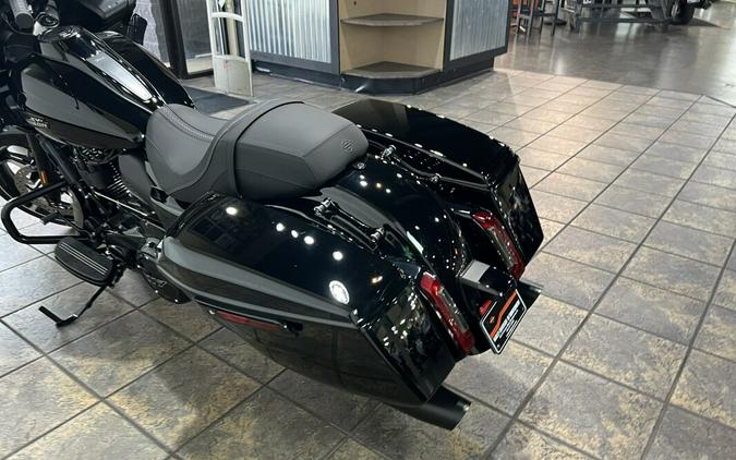 FLTRX 2024 Road Glide®