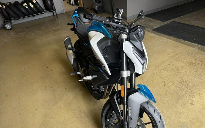 2025 CFMOTO NK 450