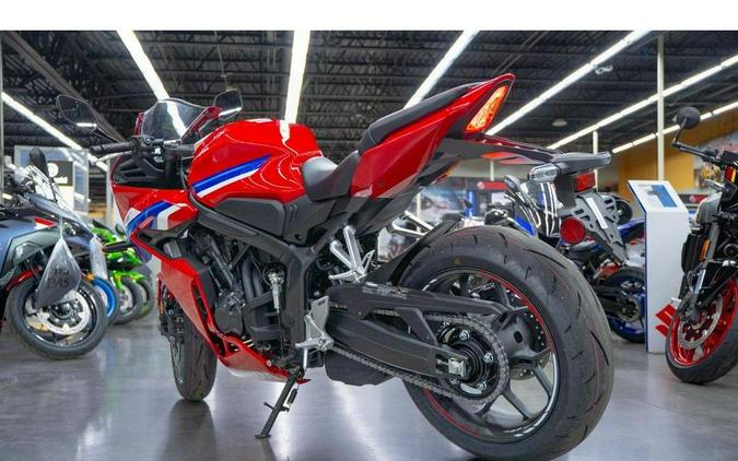 2026 Honda CBR650R E-Clutch