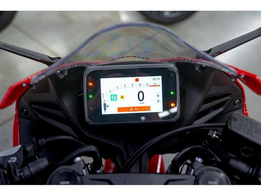 2026 Honda CBR650R E-Clutch