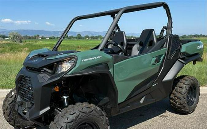 2023 Can-Am Commander DPS 700