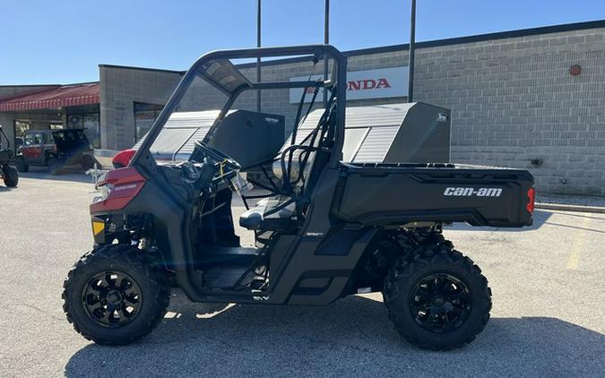 2024 Can-Am Defender DPS HD9 Fiery Red