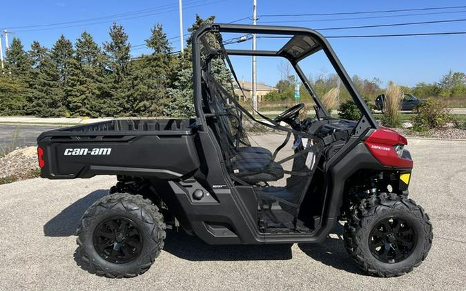 2024 Can-Am Defender DPS HD9 Fiery Red