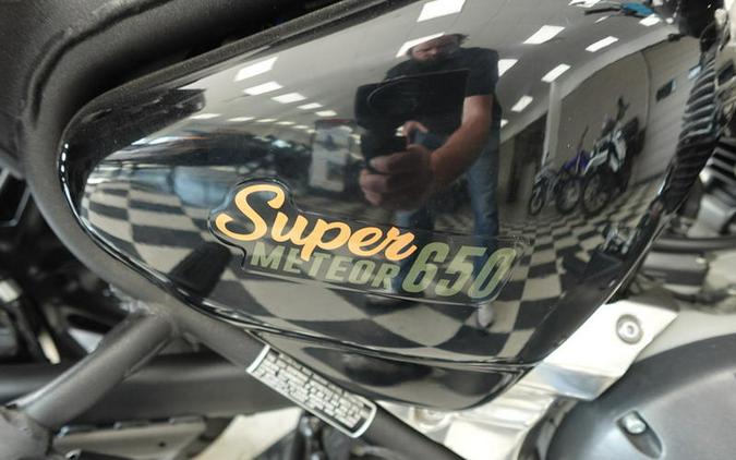 2024 Royal Enfield Super Meteor 650 Interstellar Green