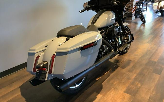 Harley-Davidson Street Glide® 2024 FLHX U792-24 BILLIARD GRAY