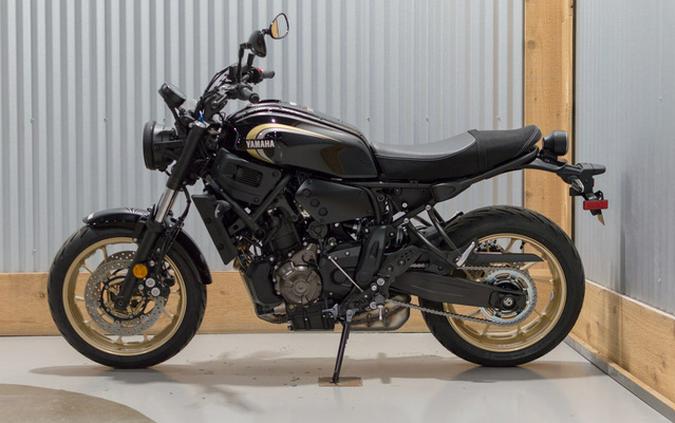 2025 Yamaha XSR 700