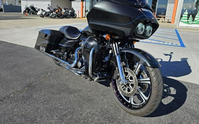 2013 Harley-Davidson® FLTRXSE2 - CVO™ Road Glide® Custom®