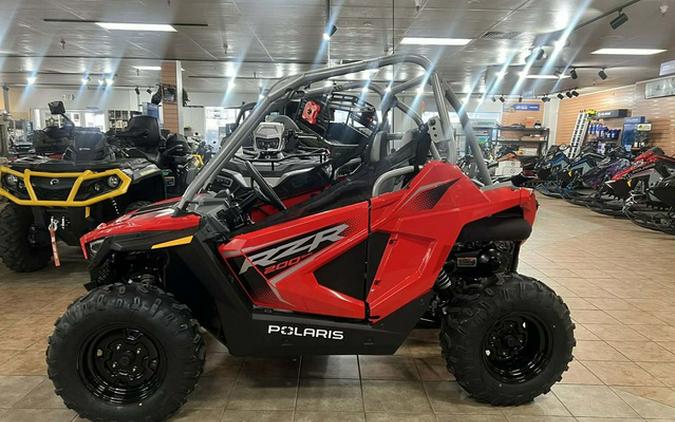 2026 Polaris RZR 200 EFI