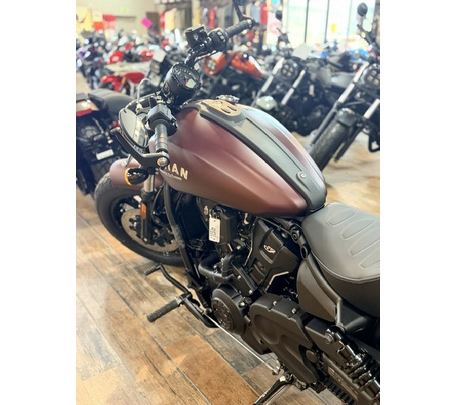 2026 Indian Scout Bobber Maroon Metallic Smoke