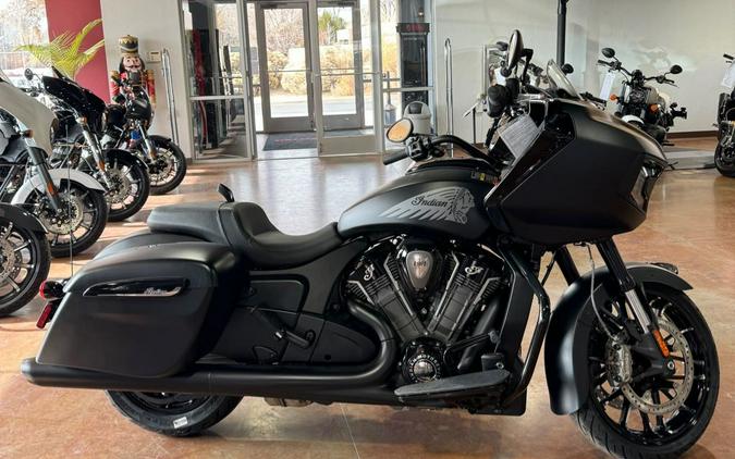 2024 Indian Motorcycle CHALLENGER DARK HORSE