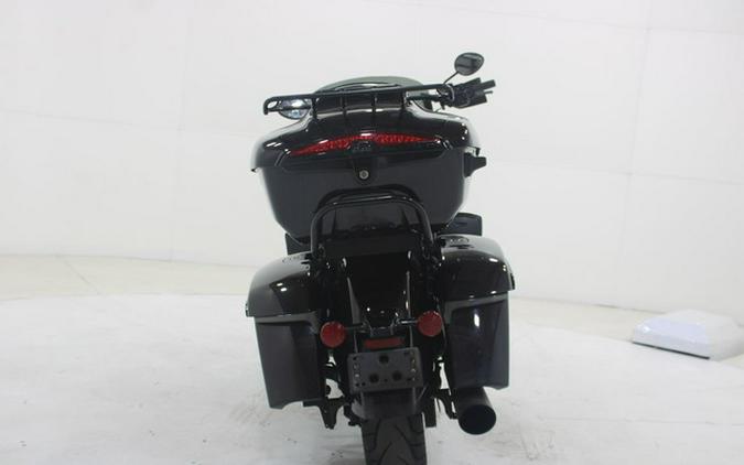 2023 Indian Pursuit Dark Horse with Premium Package Black Smoke