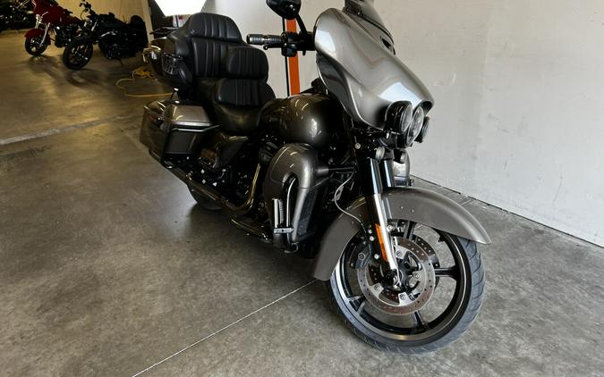 2021 Harley-Davidson CVO™ Limited Bronze Armor FLHTKSE