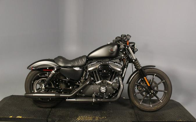 2022 Harley-Davidson Iron 883 Review [Air-Cooled Sportster]