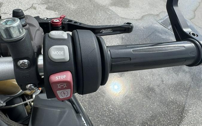 2016 BMW S 1000 R Black Storm Metallic