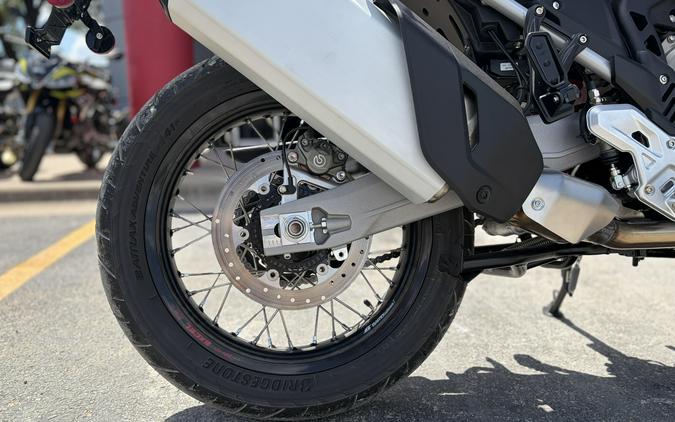 2025 MV Agusta Enduro Veloce