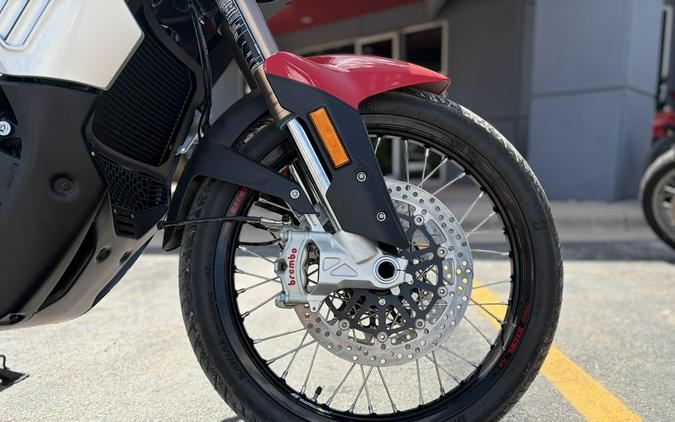 2025 MV Agusta Enduro Veloce