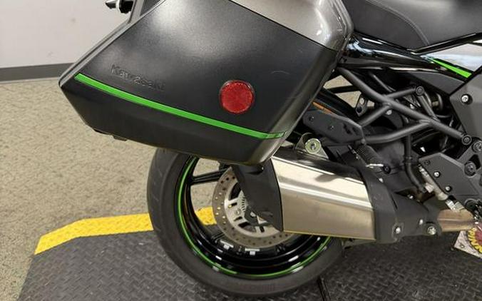 2025 Kawasaki Versys® 1100 SE LT ABS