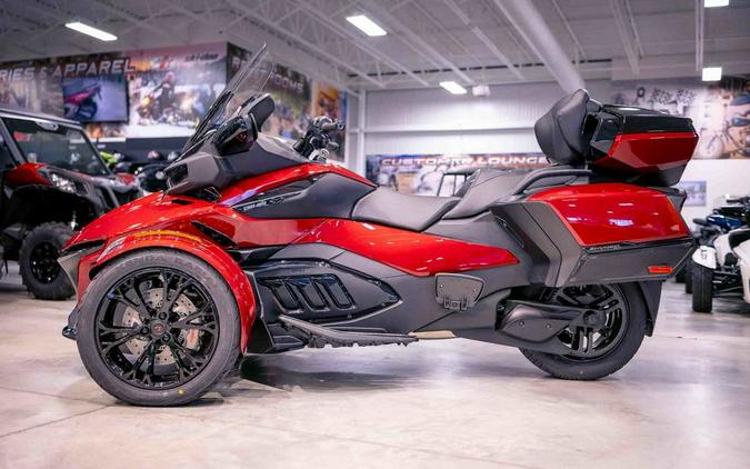 2024 Can-Am® Spyder RT Limited Dark Wheels