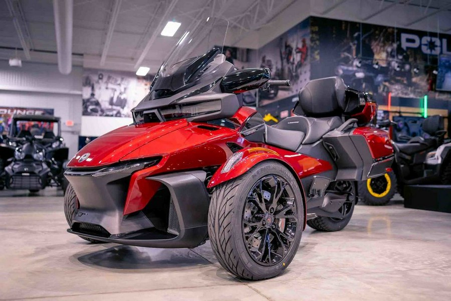 2024 Can-Am® Spyder RT Limited Dark Wheels