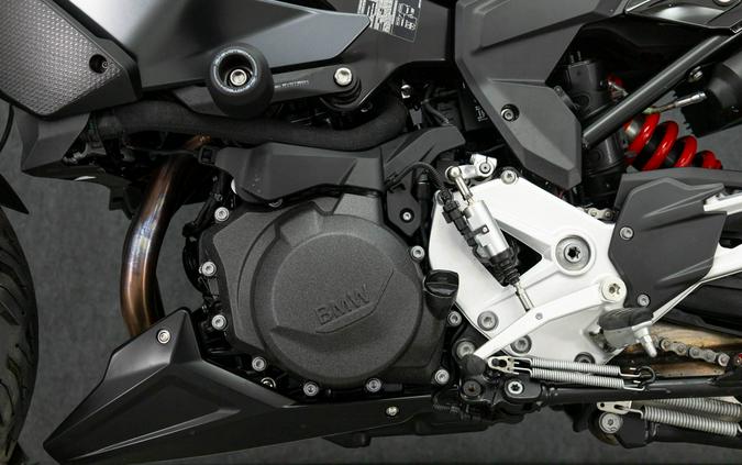 2025 BMW F900XR W/ABS