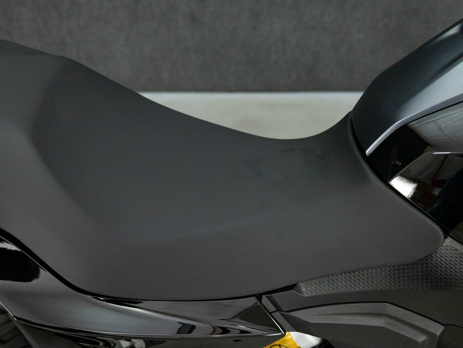 2025 BMW F900XR W/ABS