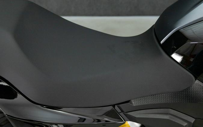 2025 BMW F900XR W/ABS