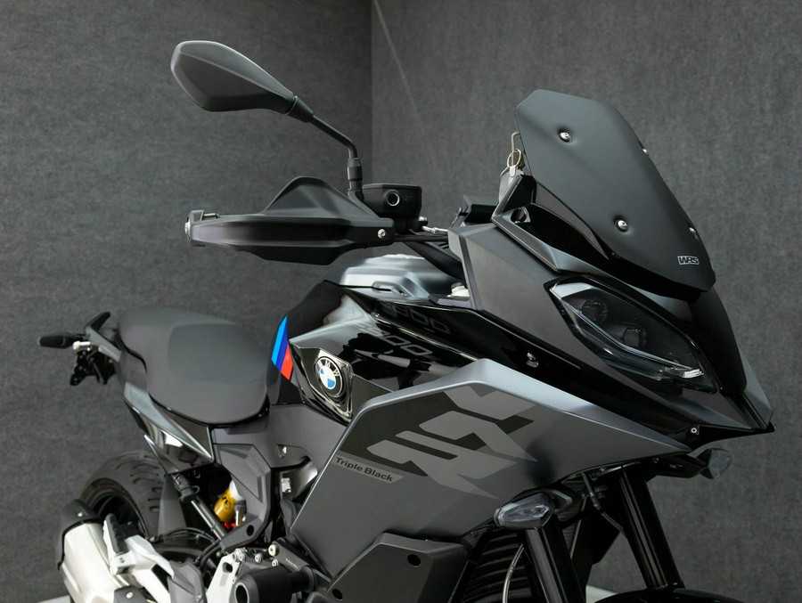 2025 BMW F900XR W/ABS