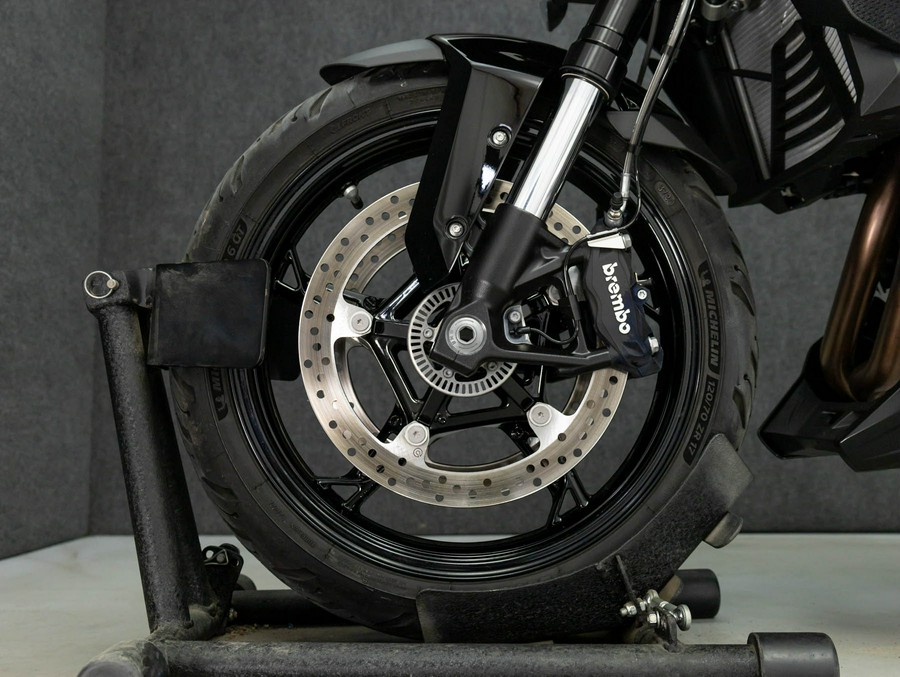 2025 BMW F900XR W/ABS