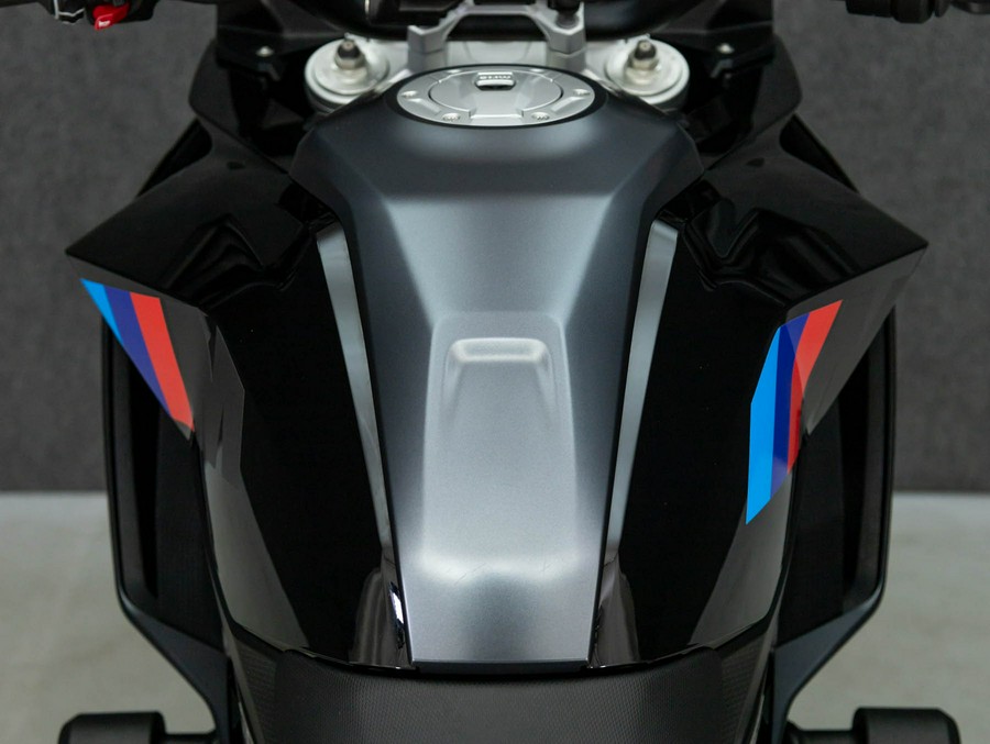2025 BMW F900XR W/ABS