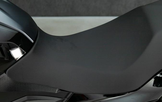 2025 BMW F900XR W/ABS