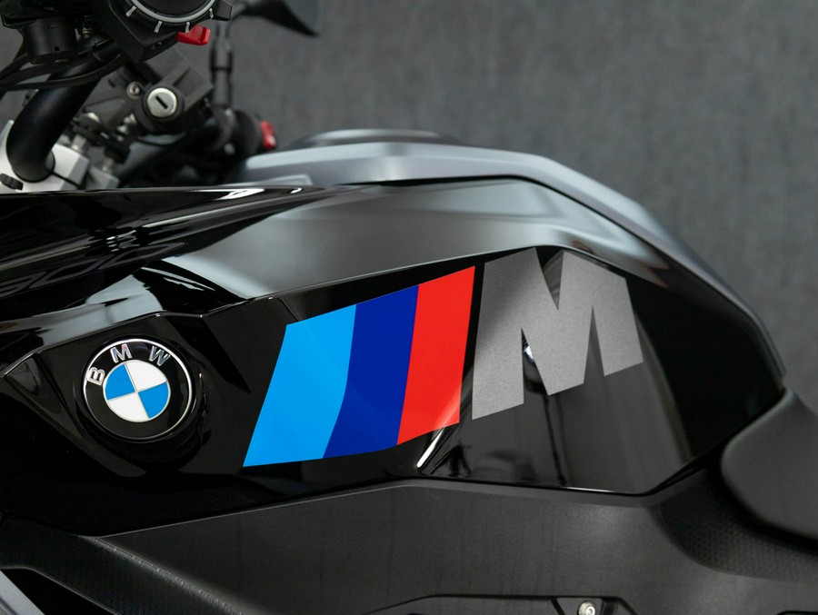 2025 BMW F900XR W/ABS