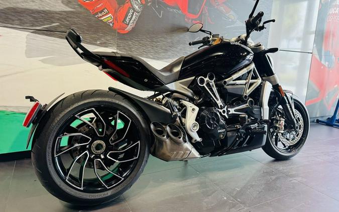 2016 Ducati XDiavel S Thrilling Black