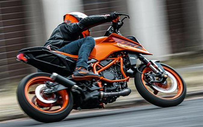 2025 KTM 390 Duke