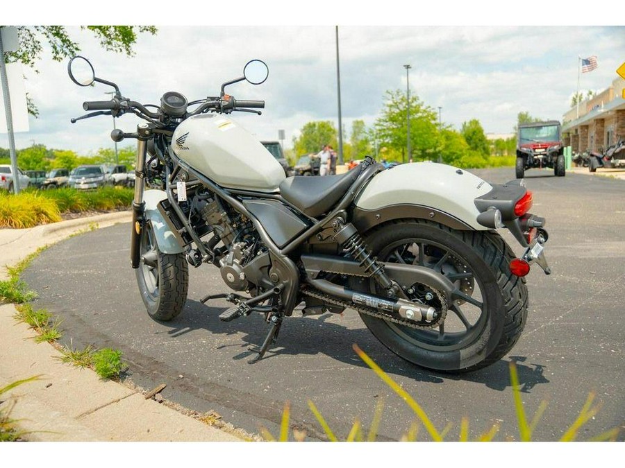 2026 Honda Rebel 300 E-Clutch