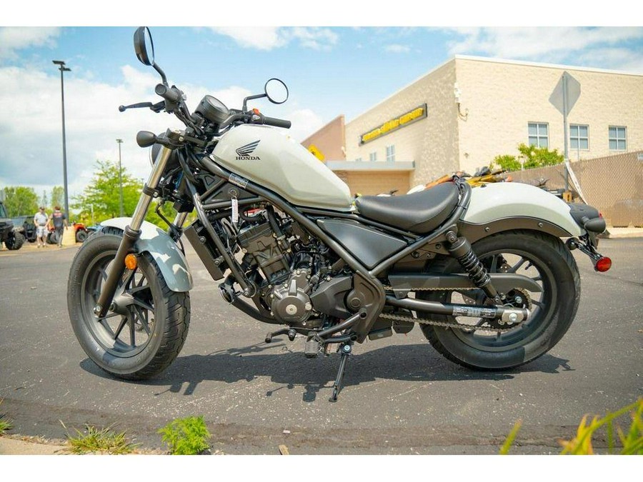 2026 Honda Rebel 300 E-Clutch