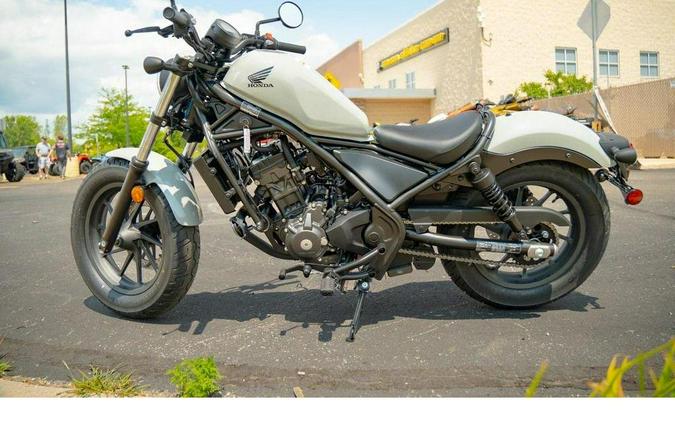 2026 Honda Rebel 300 E-Clutch