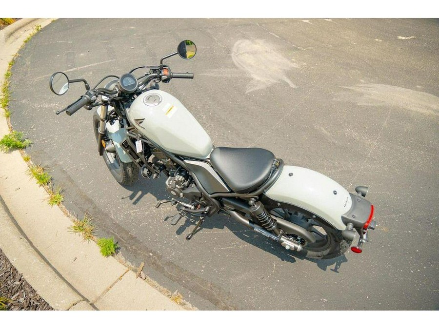2026 Honda Rebel 300 E-Clutch
