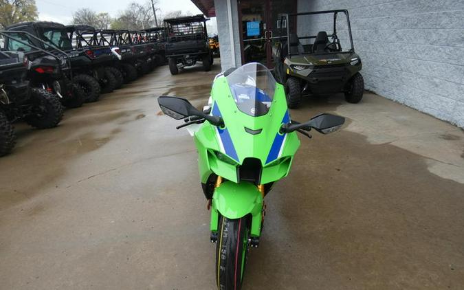 2024 Kawasaki Ninja® ZX™-10R 40th Anniversary Edition ABS