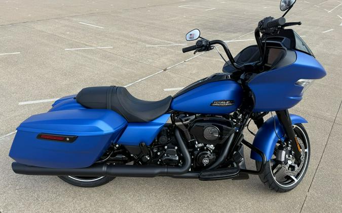 2026 Harley-Davidson® Road Glide® Aurora Blue Denim - Black