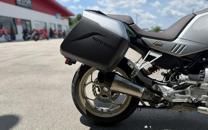 2023 Moto Guzzi V100 Mandello S