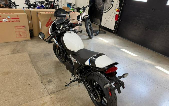 2026 Triumph Thruxton 400