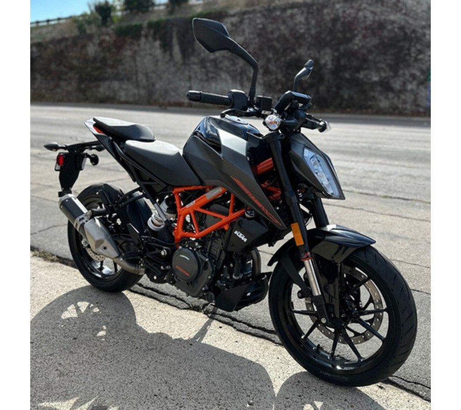 2023 KTM Duke 390