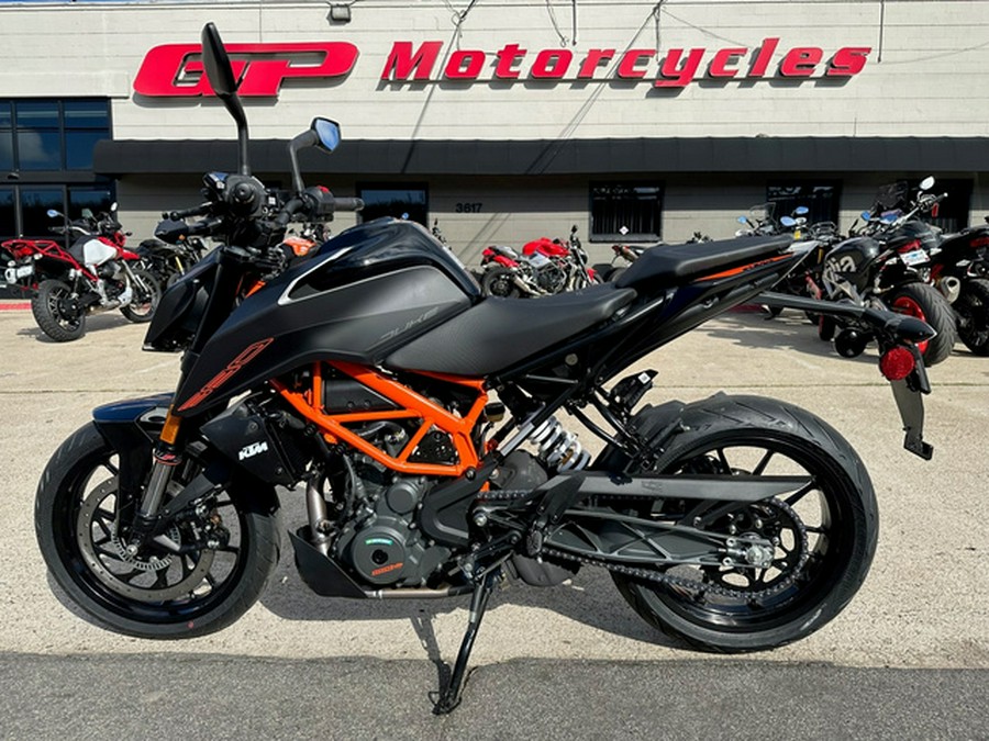 2023 KTM Duke 390