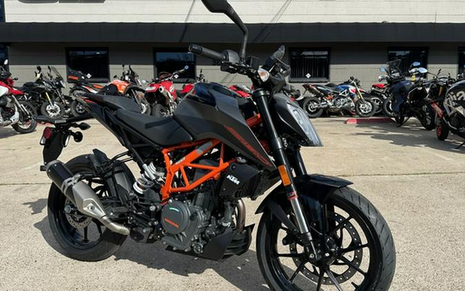 2023 KTM Duke 390