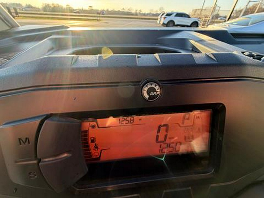 2025 Can-Am Defender MAX DPS HD10